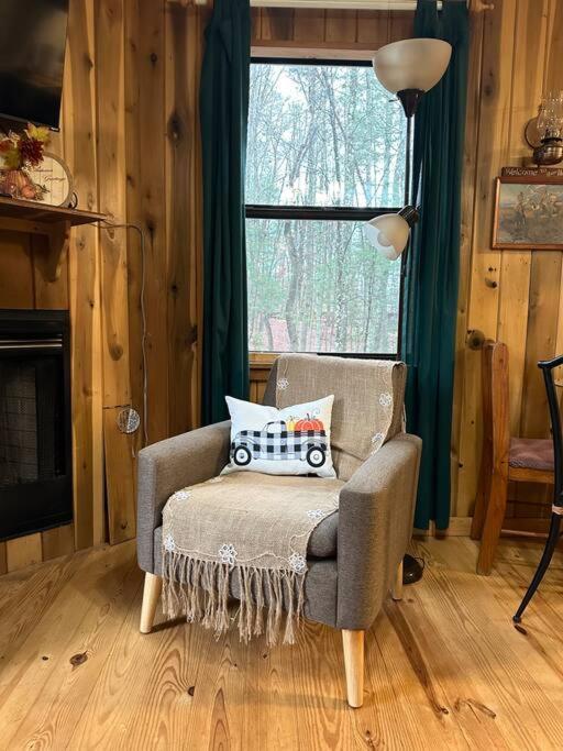 מרפי Private Cozy Cabin In The Woods With Great View מראה חיצוני תמונה